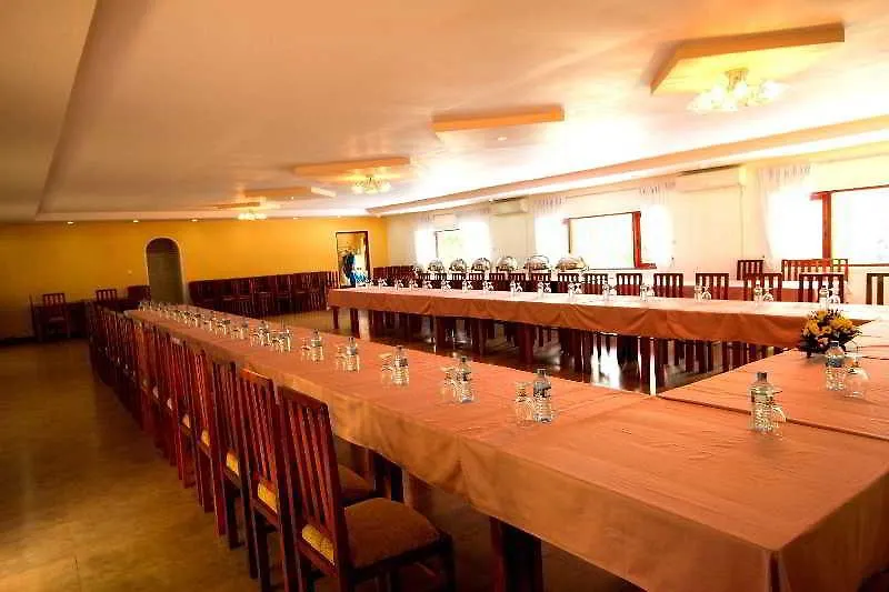 ***  Kothmale Holiday Hotel Kandy Sri Lanka